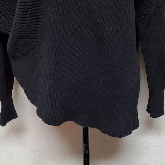FREE People Downtown Black Dolman Sleeve Asymmetrical Ribbed Knit Sweater Medium - Picture 4 of 14
